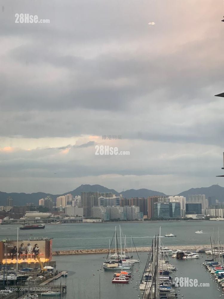 Hoi To Building Sell 3 Bedrooms , 3 Bathrooms 748 ft²