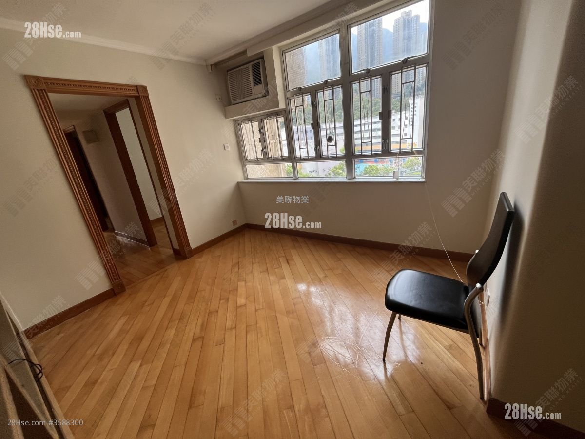 富輝花園 售盤 3 房 , 1 浴室 570 平方呎