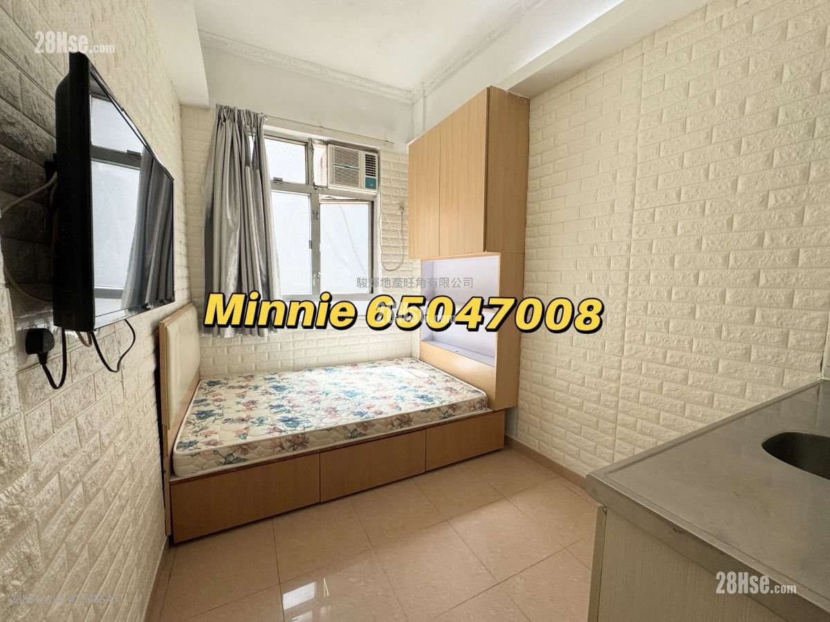 Champagne Court Rental Studio , 1 Bathroom 150 ft²