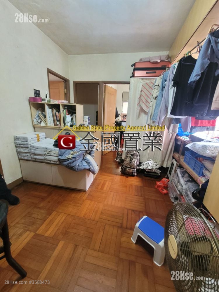 Hung Kwong Building Sell 3 Bedrooms , 1 Bathroom 452 ft²