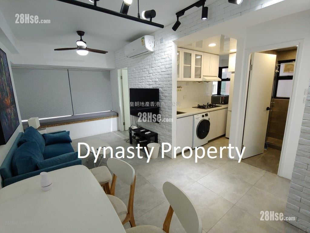 Queen's Terrace Rental 2 Bedrooms , 1 Bathroom 393 ft²