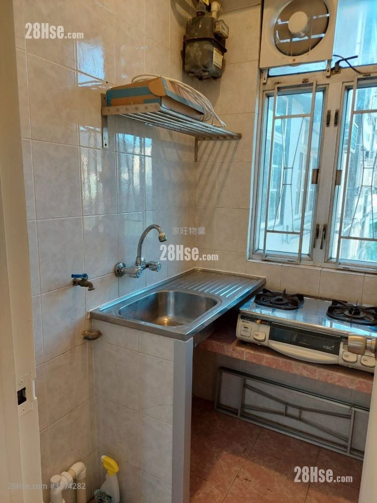 Tung Wai Building Rental 2 Bedrooms , 1 Bathroom 286 ft²