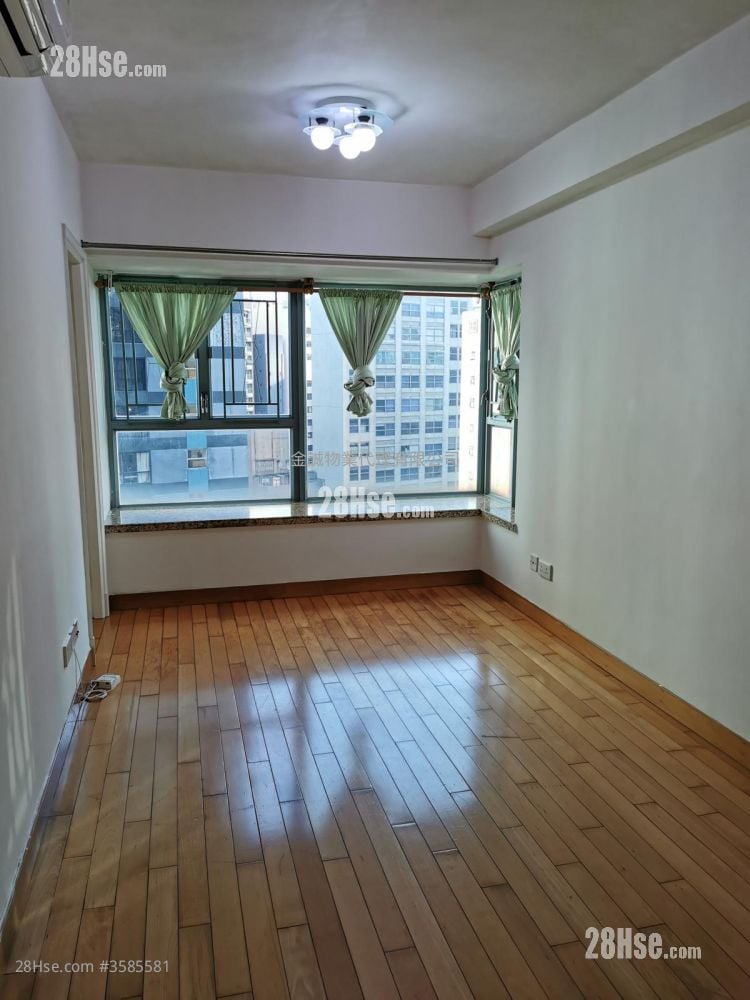 Queen's Terrace Rental 2 Bedrooms , 1 Bathroom 393 ft²