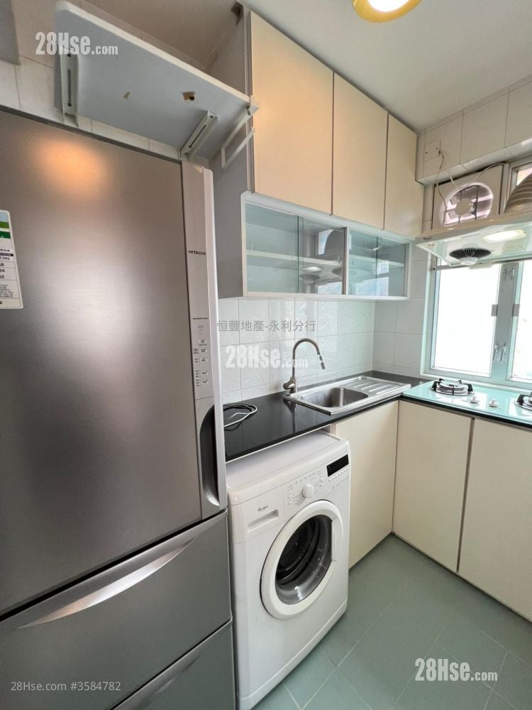 Wah Yu Court Rental 2 Bedrooms , 1 Bathroom 398 ft²