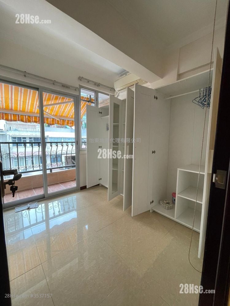 Golden Jubilee House Sell 3 Bedrooms , 2 Bathrooms 570 ft²