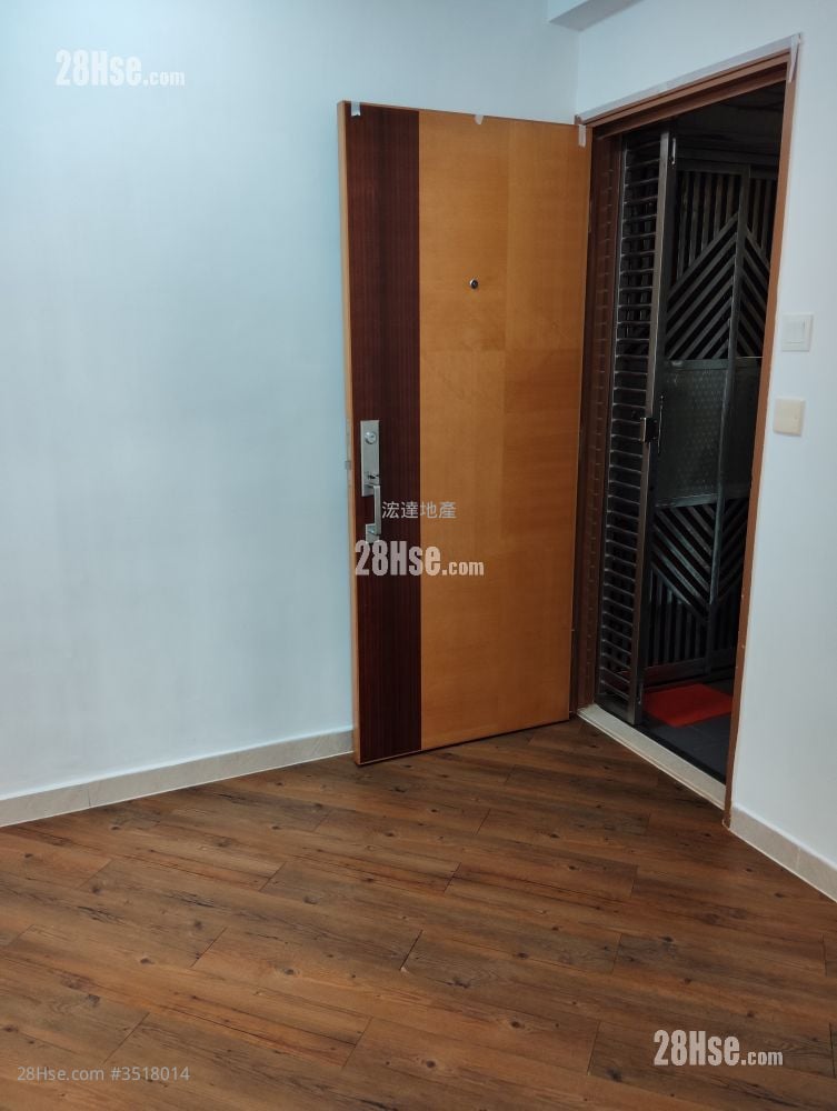 Cheung Wah Court Rental 2 Bedrooms , 1 Bathroom 309 ft²