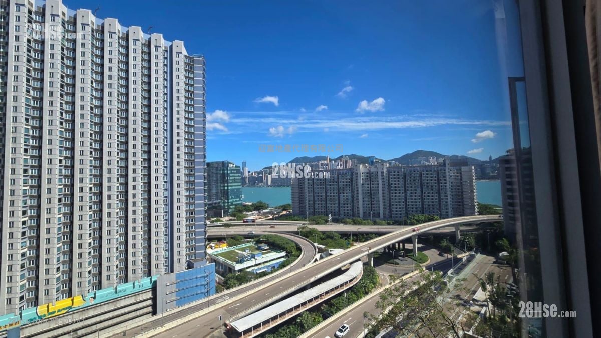 The Metropolis Residence Rental 2 Bedrooms , 1 Bathroom 478 ft²