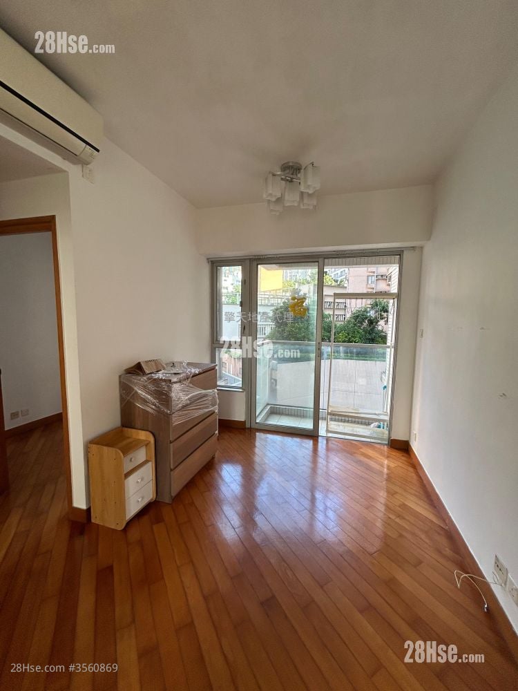 Manhattan Avenue Sell 2 Bedrooms , 1 Bathroom 415 ft²