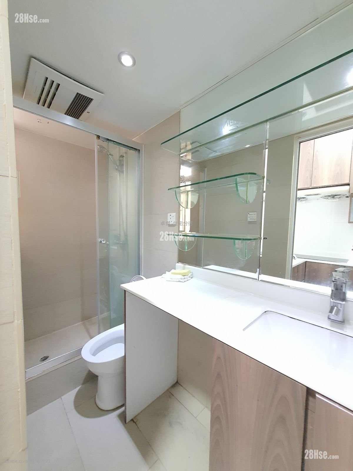 Yee Fat Building Sell 2 Bedrooms , 1 Bathroom 299 ft² Yee Fat Building Sell 2 Bedrooms , 1 Bathroom 299 ft²