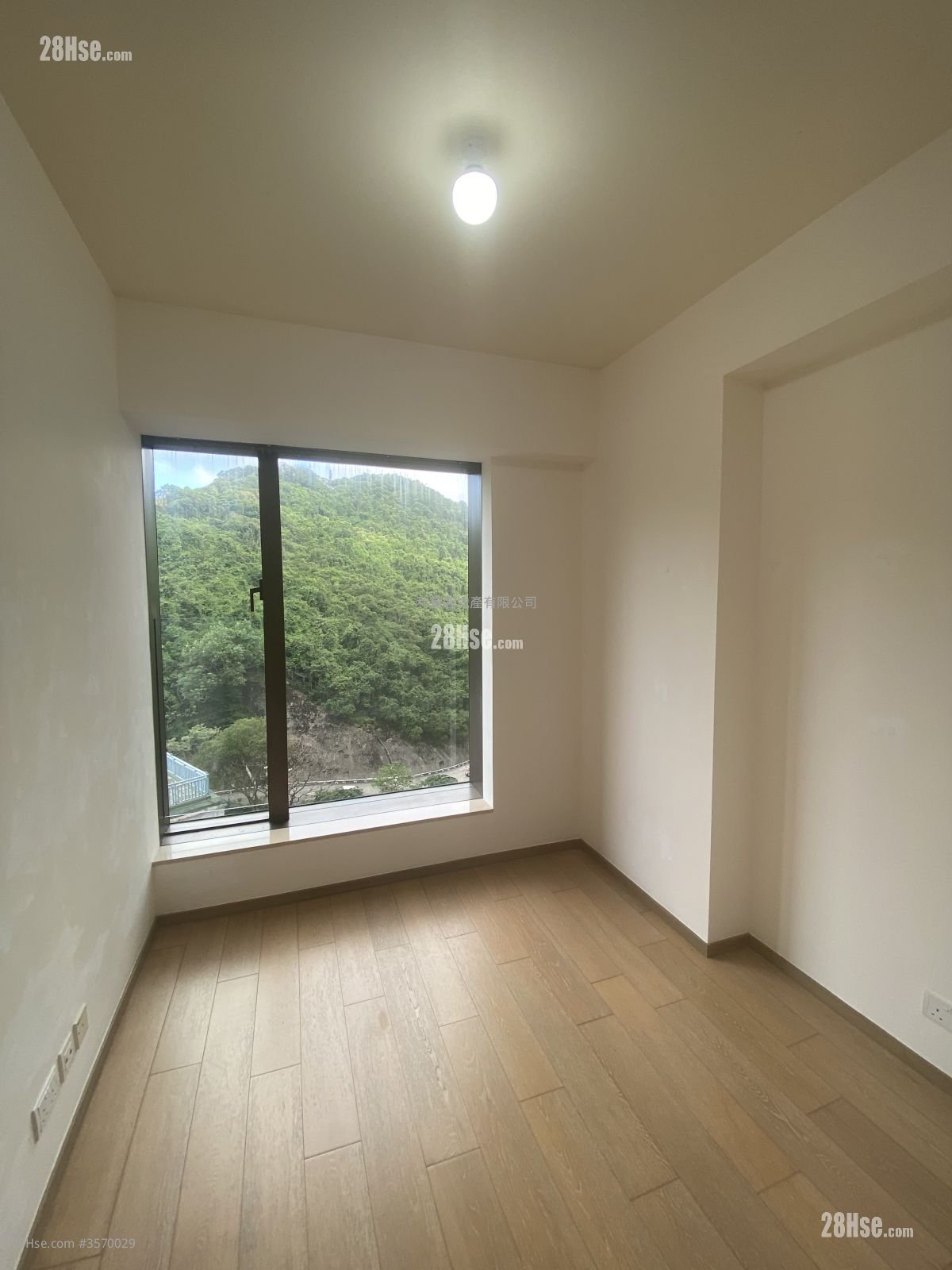 香島 售盤 3 房 , 2 浴室 1,055 平方呎 香島 售盤 3 房 , 2 浴室 1,055 平方呎