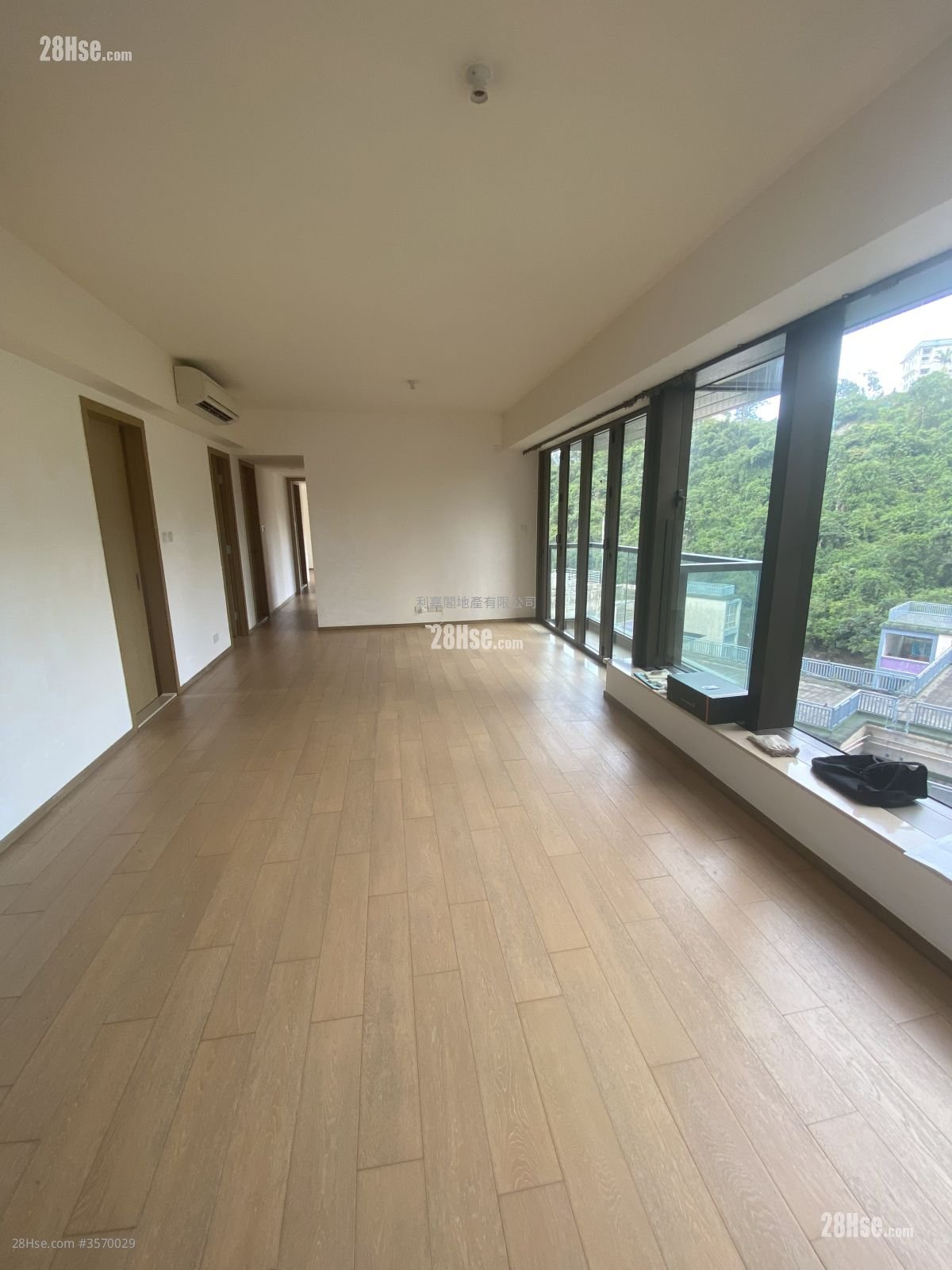 香島 售盤 3 房 , 2 浴室 1,055 平方呎 香島 售盤 3 房 , 2 浴室 1,055 平方呎