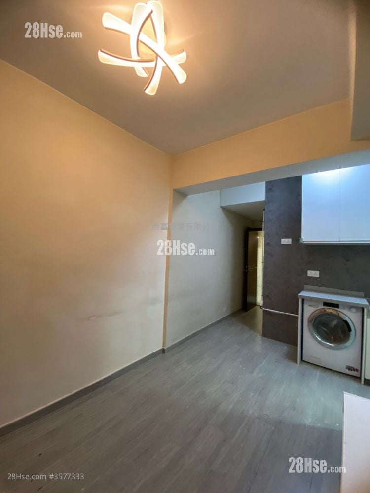 Chung Hing Mansion Sell 3 Bedrooms , 3 Bathrooms 589 ft²