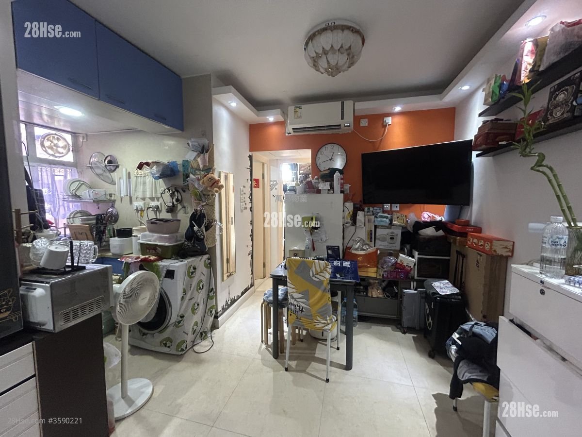 Fook On Building Sell 2 Bedrooms , 1 Bathroom 291 ft²