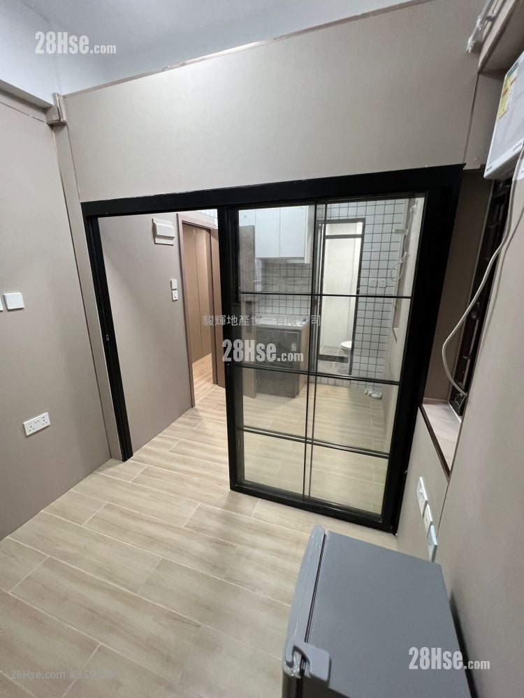 16 Observatory Road Rental 1 Bedroom , 1 Bathroom 180 ft²
