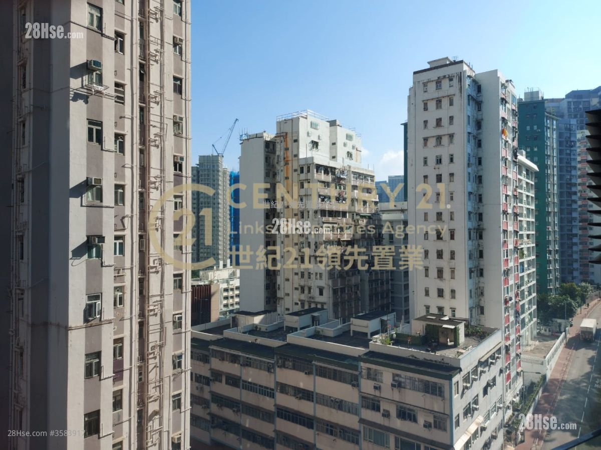 Homantin Hillside Rental 1 Bedroom , 1 Bathroom 347 ft²