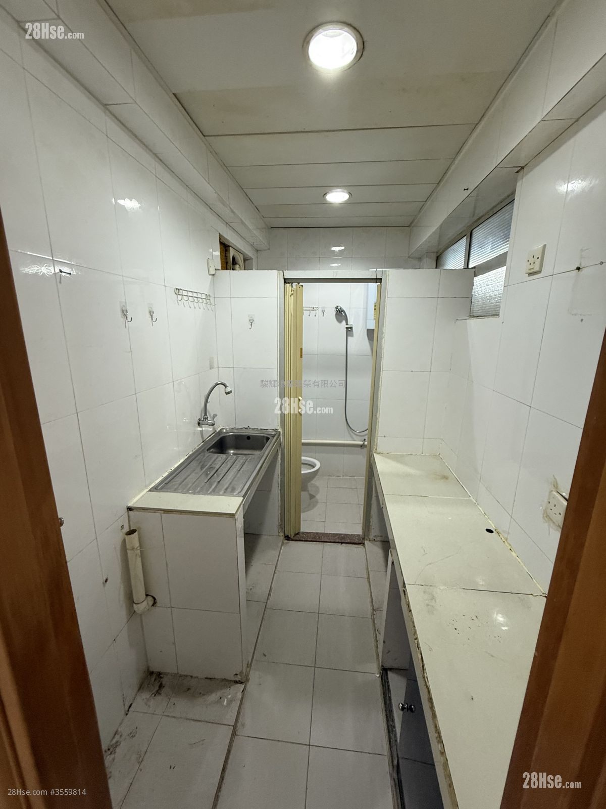 Kwong Yuen Building Sell 2 Bedrooms , 1 Bathroom 389 ft² Kwong Yuen Building Sell 2 Bedrooms , 1 Bathroom 389 ft²