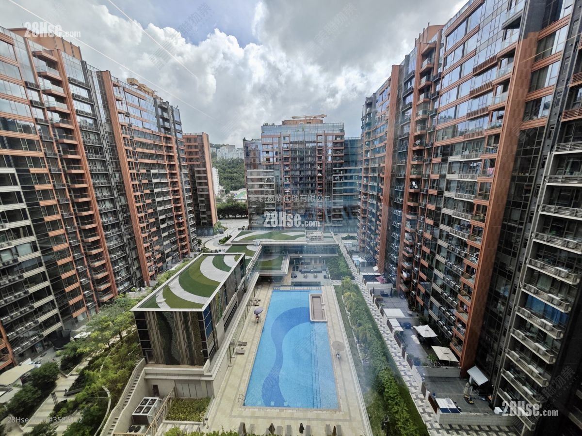 Centra Horizon Rental 2 Bedrooms , 2 Bathrooms 595 ft²