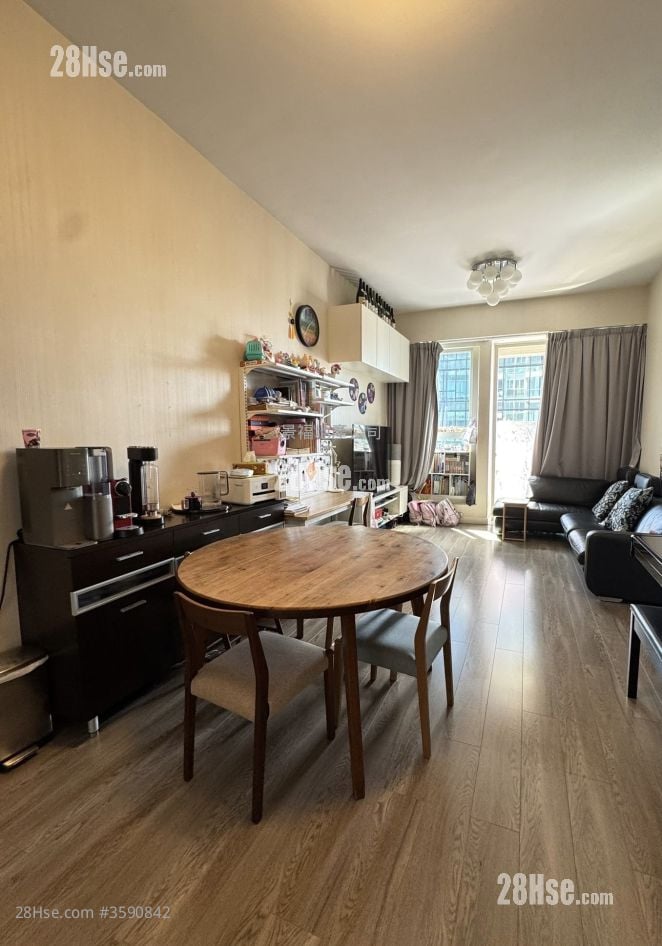 8 Lasalle Sell 4 Bedrooms , 2 Bathrooms 926 ft²