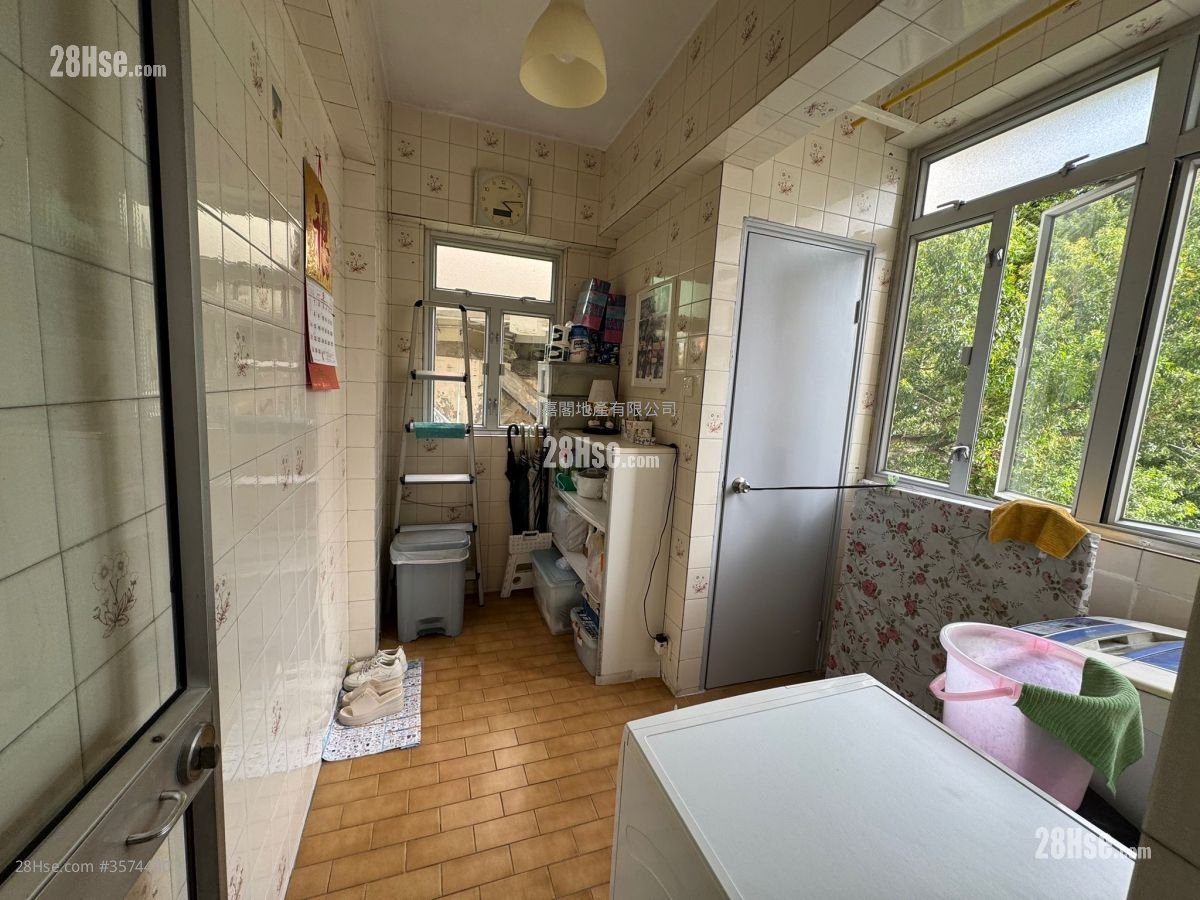 Grand Hacienda Sell 3 Bedrooms , 2 Bathrooms 1,109 ft² Grand Hacienda Sell 3 Bedrooms , 2 Bathrooms 1,109 ft²