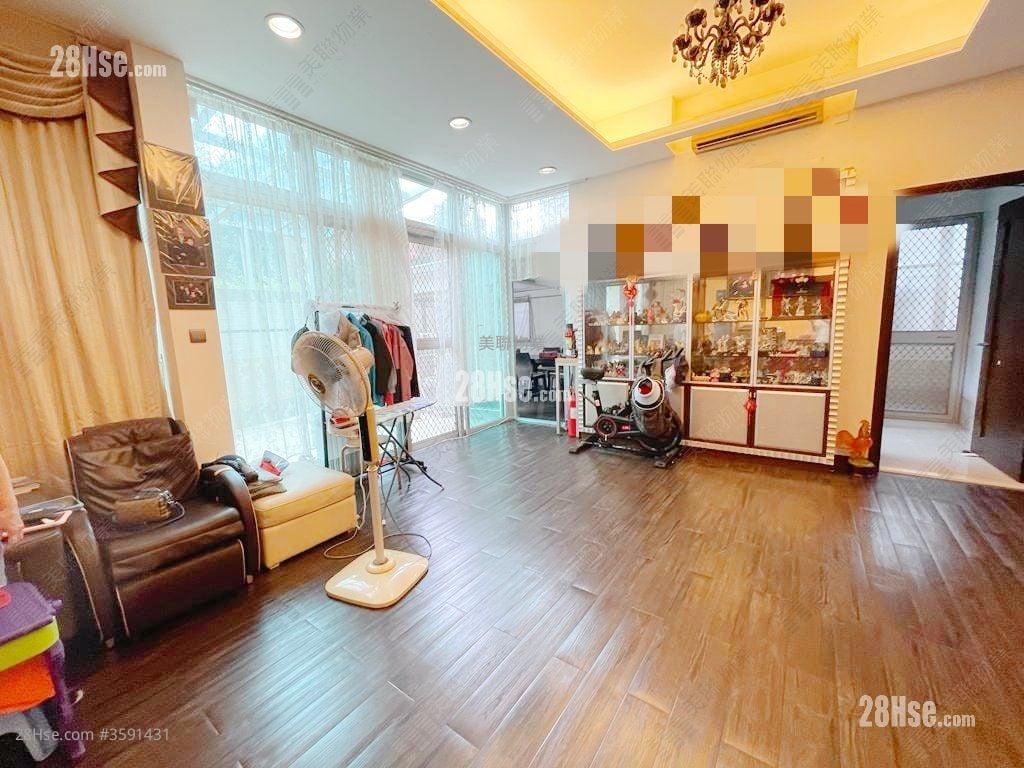 Miami Crescent Sell 4 Bedrooms 1,795 ft²