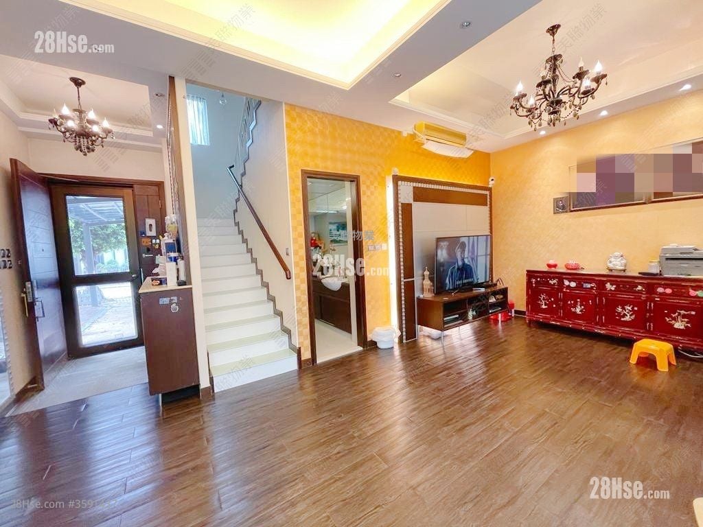 Miami Crescent Sell 4 Bedrooms 1,795 ft²