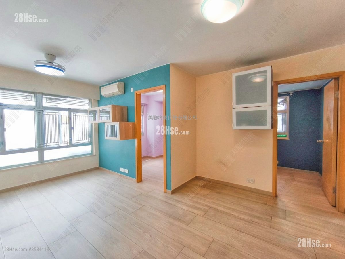 Ching Lai Court Sell 2 Bedrooms , 1 Bathroom 426 ft²