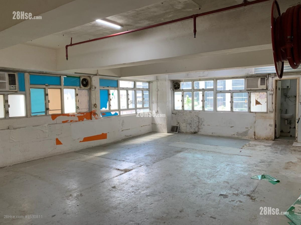 Tsun Win Factory Building Rental 350 ft²