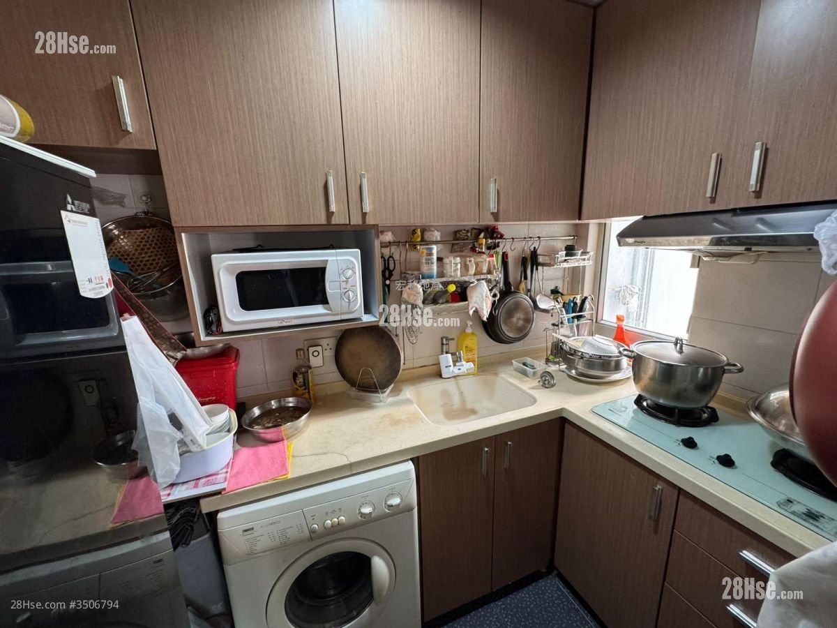 Walton Estate Sell 2 Bedrooms , 1 Bathroom 463 ft²