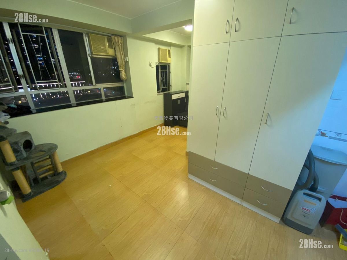 Yee Fu Building Sell 1 Bedroom , 1 Bathroom 244 ft²