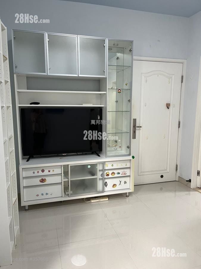 Fortune Plaza Rental 2 Bedrooms 339 ft²