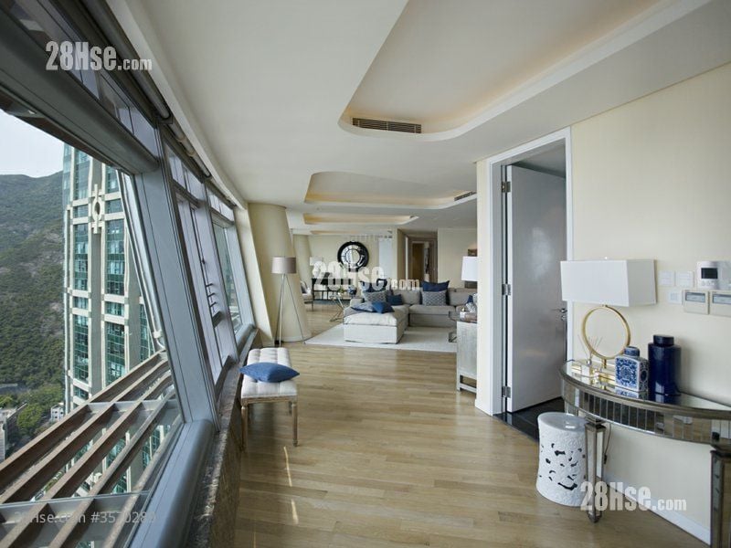 The Lily Rental 4 Bedrooms , 3 Bathrooms 2,563 ft²