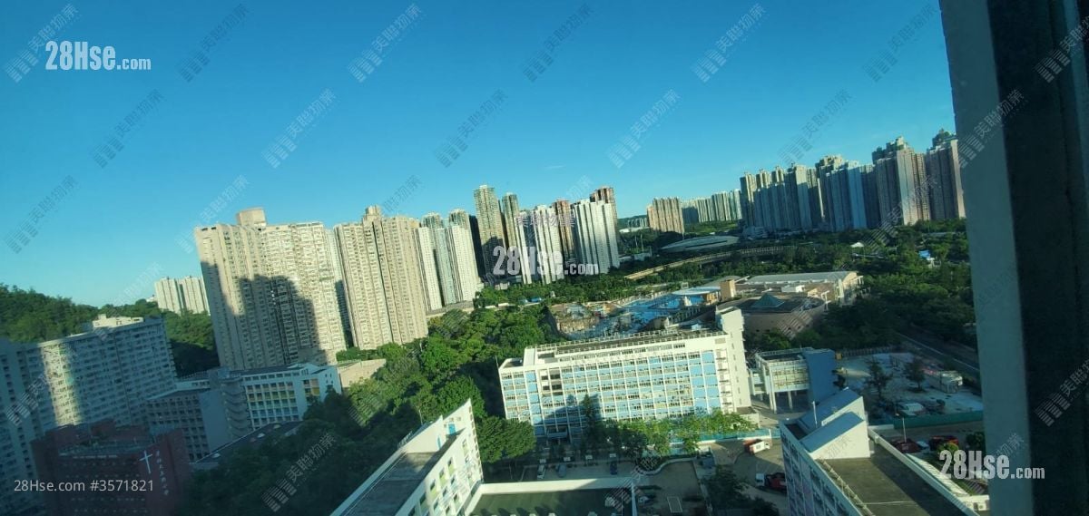 The Pinnacle Sell 2 Bedrooms , 2 Bathrooms 564 ft²