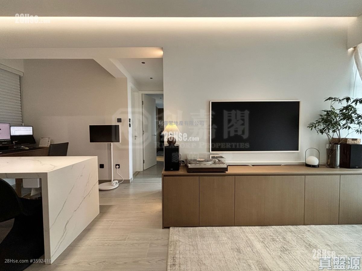 The Wings Sell 4 Bedrooms 828 ft²