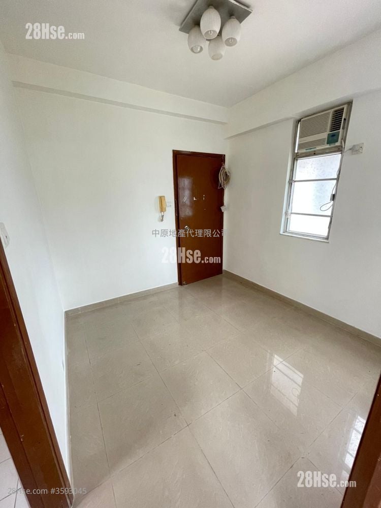 Kar Wah Building Sell 1 Bedroom 224 ft²