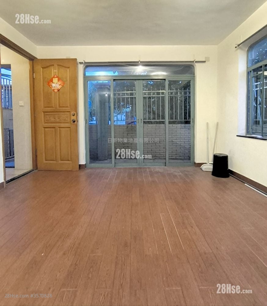 村屋 租盤 3 房 , 1 浴室 700 平方呎 村屋 租盤 3 房 , 1 浴室 700 平方呎