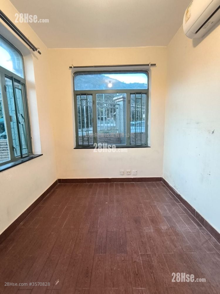 村屋 租盤 3 房 , 1 浴室 700 平方呎 村屋 租盤 3 房 , 1 浴室 700 平方呎