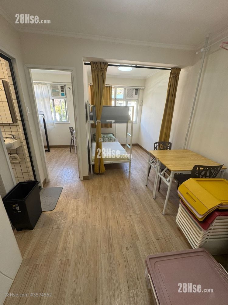 Faerie Court Rental 1 Bedroom , 1 Bathroom 270 ft²