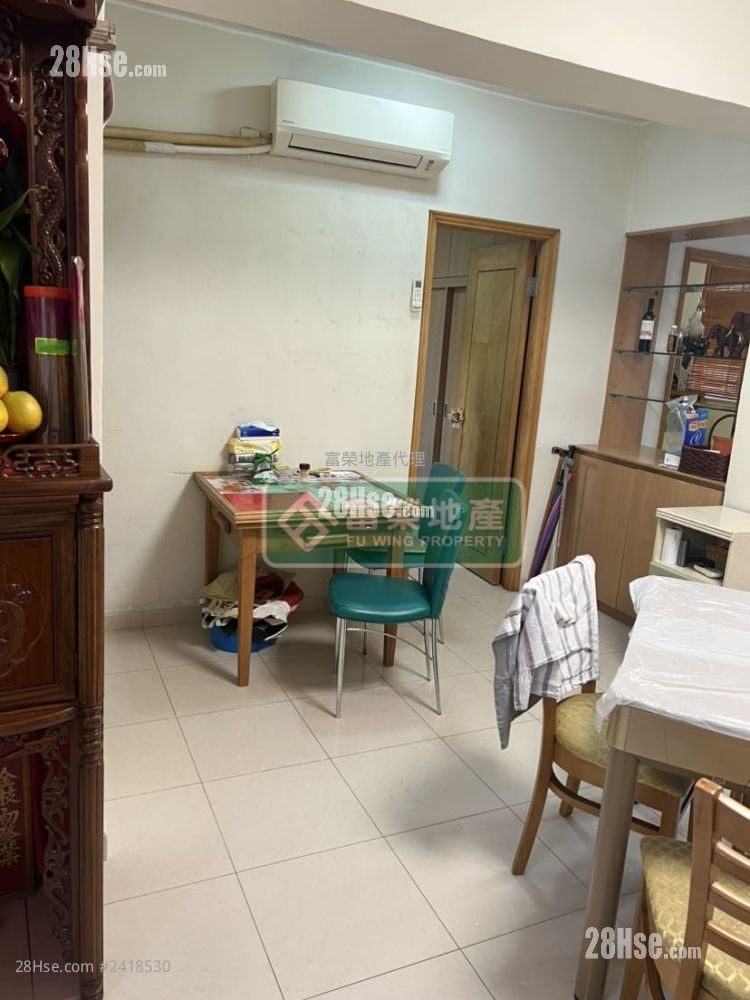 Lee Wah Building Sell 2 Bedrooms , 1 Bathroom 620 ft²