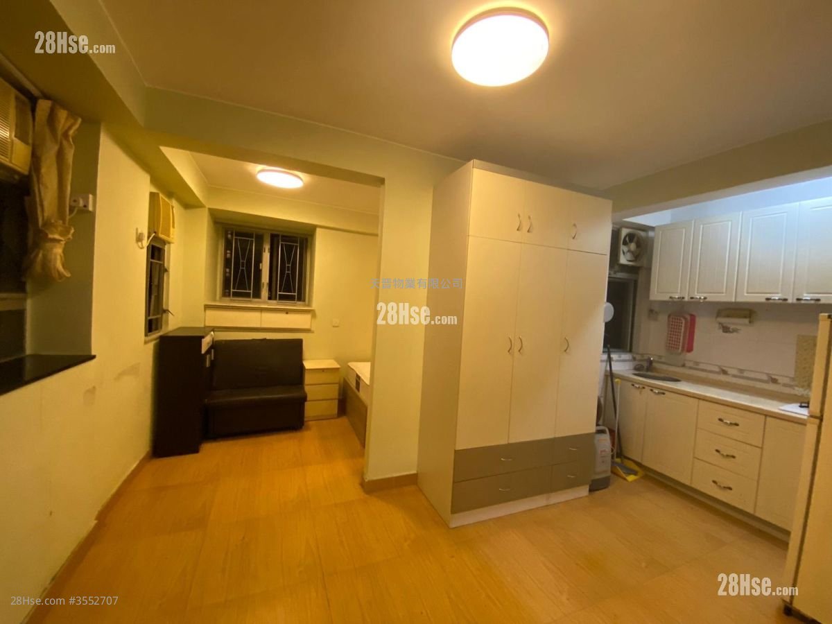 Yee Fu Building Sell 2 Bedrooms , 1 Bathroom 244 ft²