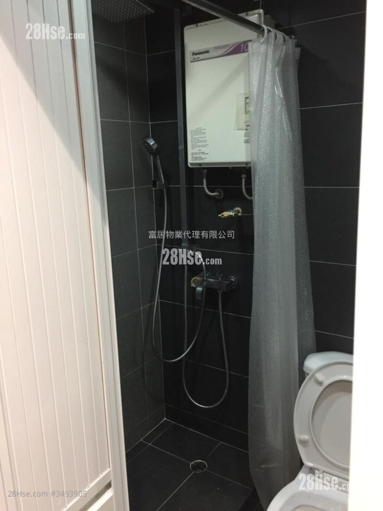 Hong Kong Garden Sell 2 Bedrooms , 1 Bathroom 536 ft² Hong Kong Garden Sell 2 Bedrooms , 1 Bathroom 536 ft²