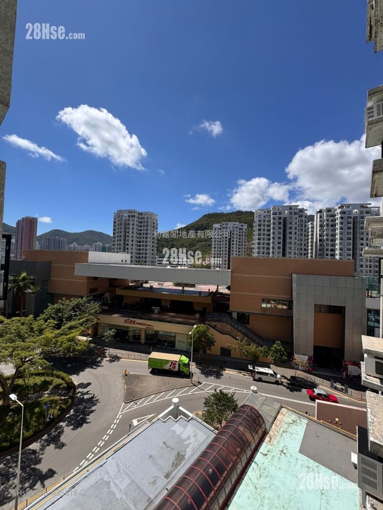 Heng Fa Chuen Sell 2 Bedrooms , 1 Bathroom 499 ft² Heng Fa Chuen Sell 2 Bedrooms , 1 Bathroom 499 ft²