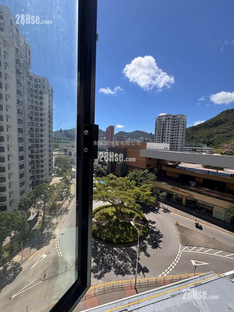 Heng Fa Chuen Sell 2 Bedrooms , 1 Bathroom 499 ft² Heng Fa Chuen Sell 2 Bedrooms , 1 Bathroom 499 ft²