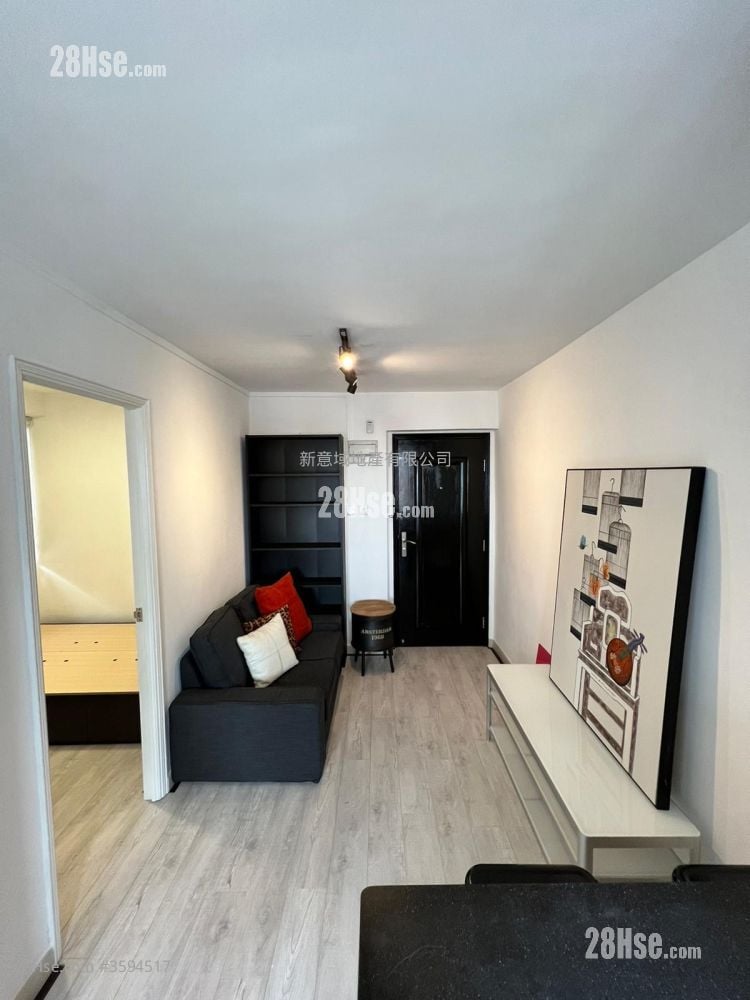 Hang Hing Court Rental 2 Bedrooms , 1 Bathroom 286 ft²