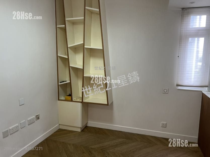 Jumbo Court Rental 2 Bedrooms , 1 Bathroom 401 ft²