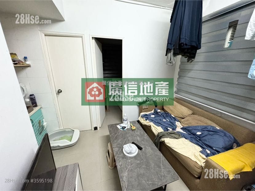Tsung Nga Building Sell 2 Bedrooms , 1 Bathroom 251 ft²