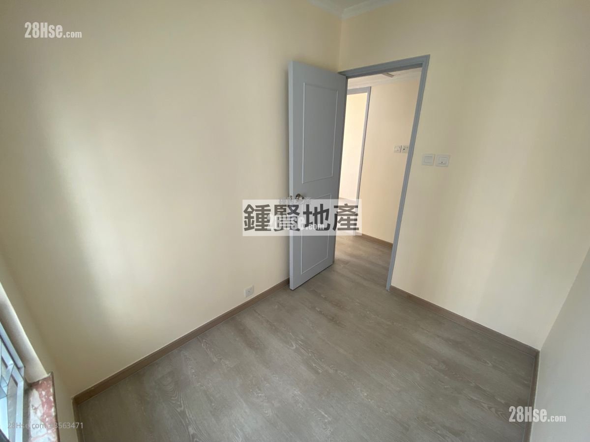 Yue Xiu Plaza Rental 3 Bedrooms , 1 Bathroom 566 ft² Yue Xiu Plaza Rental 3 Bedrooms , 1 Bathroom 566 ft²