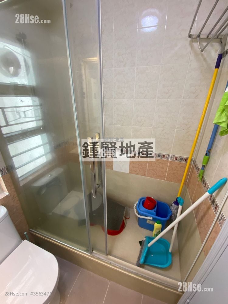 Yue Xiu Plaza Rental 3 Bedrooms , 1 Bathroom 566 ft² Yue Xiu Plaza Rental 3 Bedrooms , 1 Bathroom 566 ft²