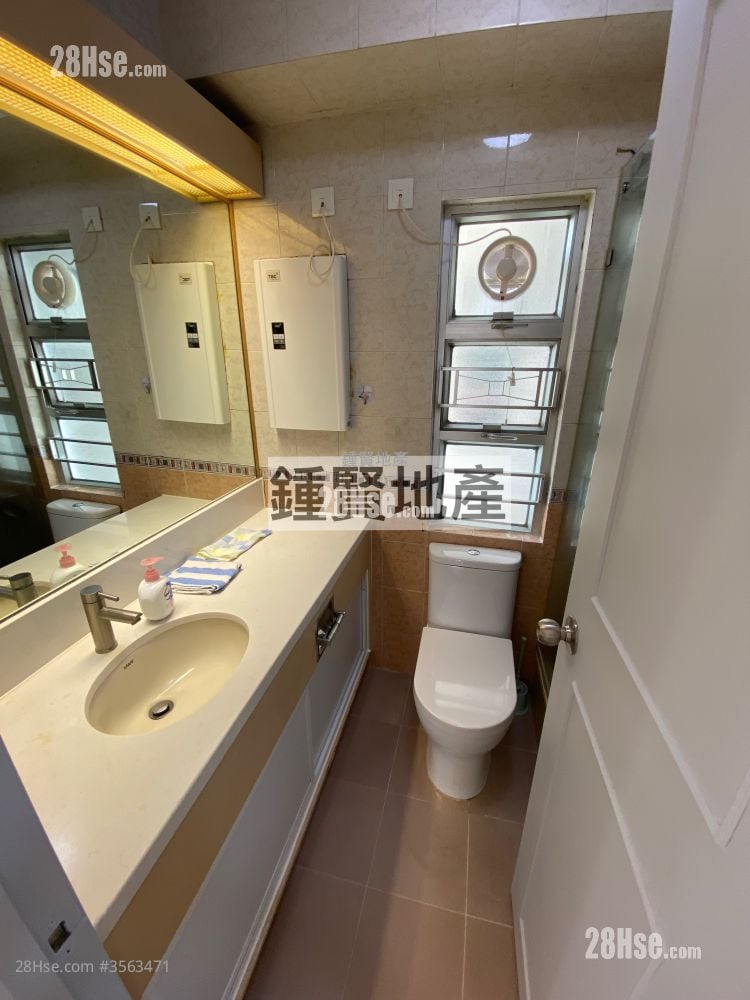 Yue Xiu Plaza Rental 3 Bedrooms , 1 Bathroom 566 ft² Yue Xiu Plaza Rental 3 Bedrooms , 1 Bathroom 566 ft²
