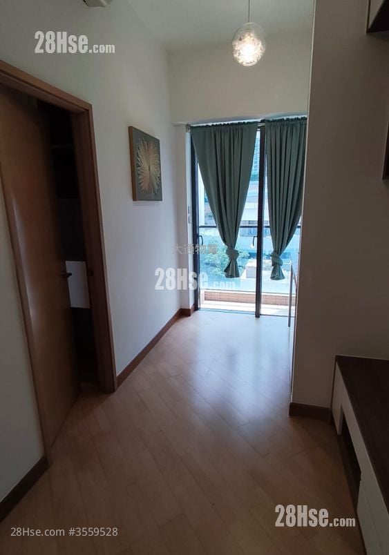 18 Upper East Sell 1 Bedroom 304 ft²