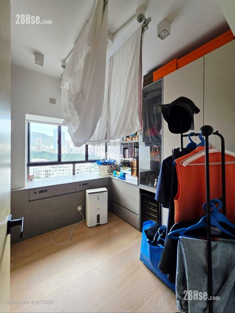 bedroom 2: Illumination Terrace Sell 2 Bedrooms , 1 Bathroom 616 ft² bedroom 2: Illumination Terrace Sell 2 Bedrooms , 1 Bathroom 616 ft²